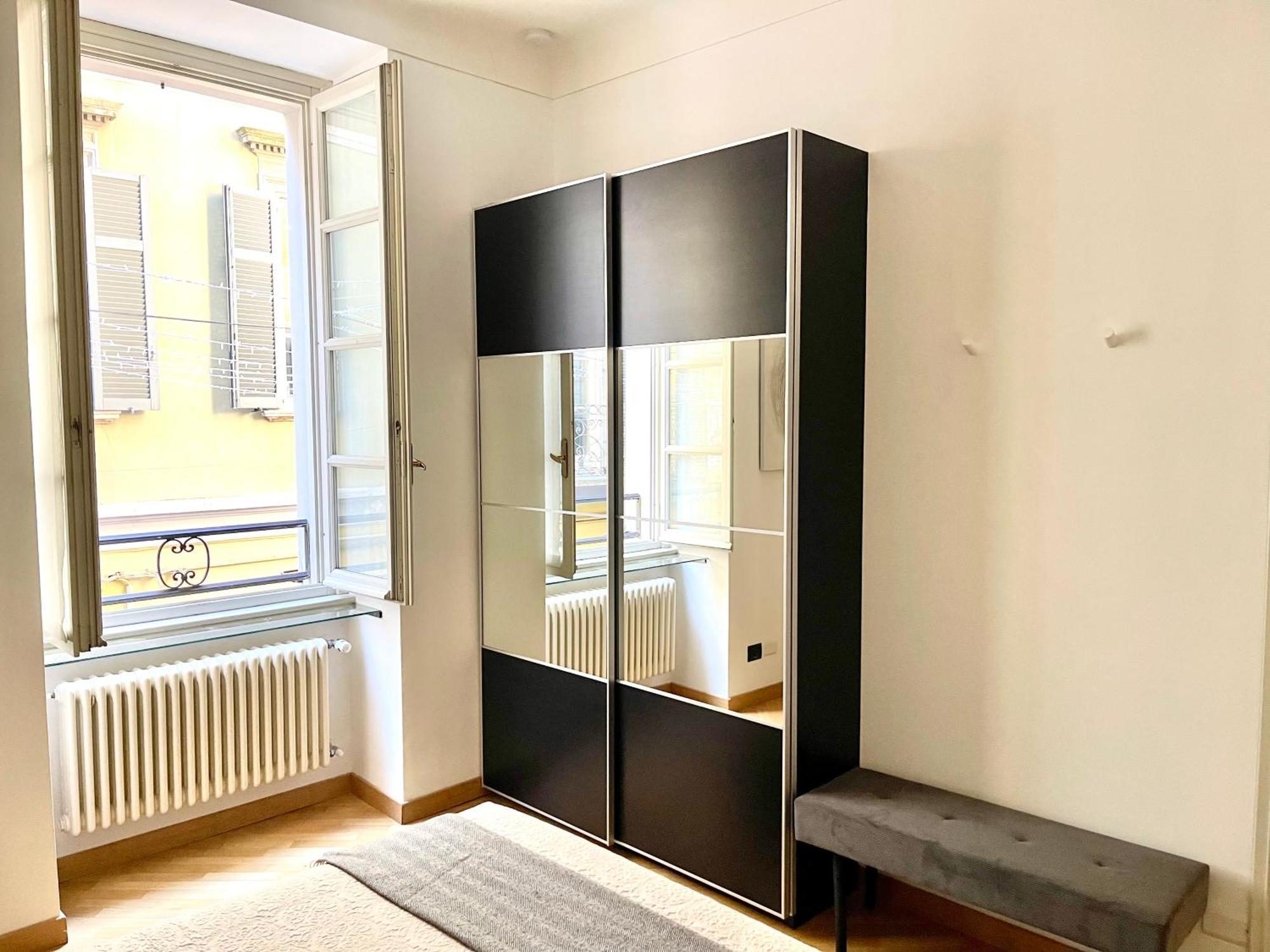 Charming Como - Apartment Downtown In The Pedestrian Area With 2 Double Bedrooms And 2 Complete Bathrooms A Spacious Living Room And Full Equipped Kitchen מראה חיצוני תמונה