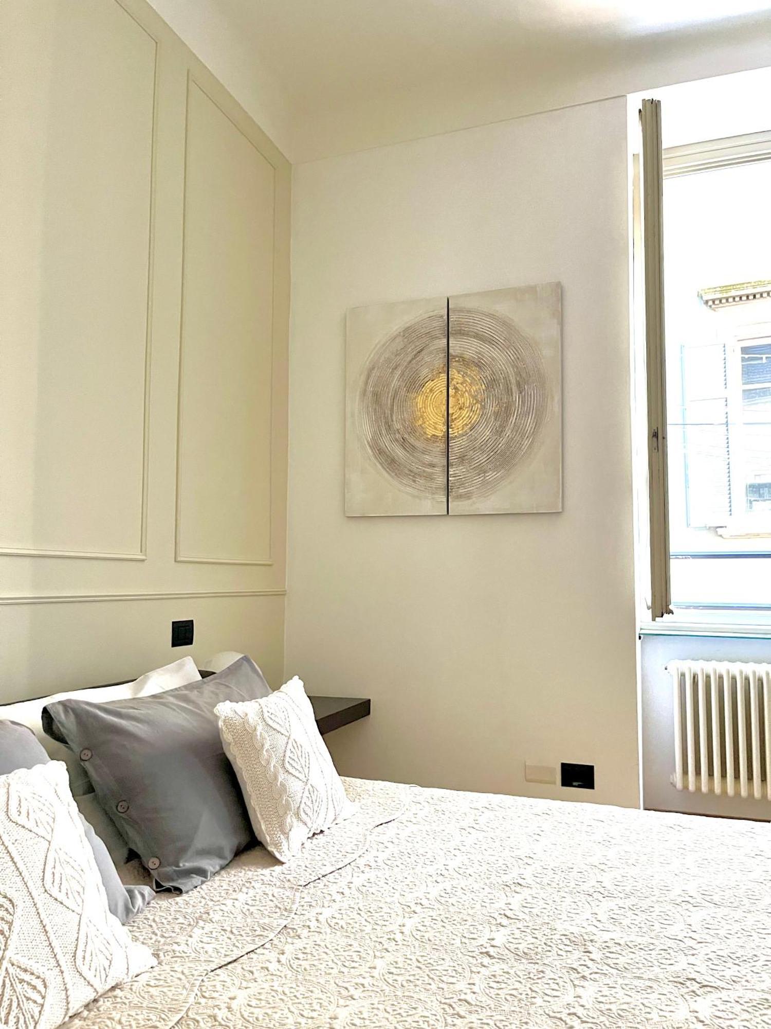 Charming Como - Apartment Downtown In The Pedestrian Area With 2 Double Bedrooms And 2 Complete Bathrooms A Spacious Living Room And Full Equipped Kitchen מראה חיצוני תמונה