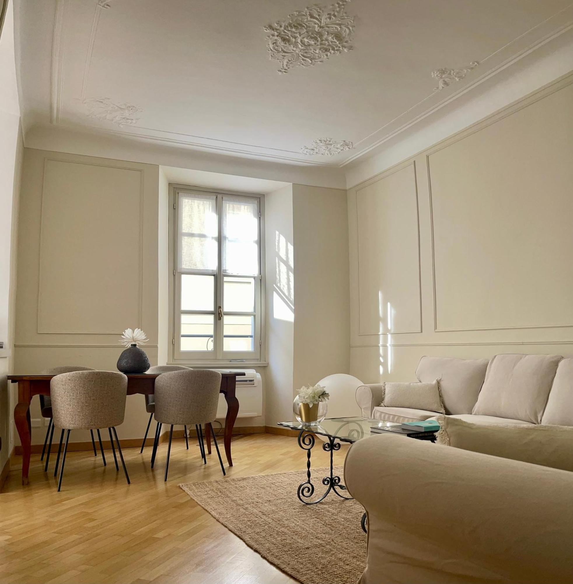 Charming Como - Apartment Downtown In The Pedestrian Area With 2 Double Bedrooms And 2 Complete Bathrooms A Spacious Living Room And Full Equipped Kitchen מראה חיצוני תמונה